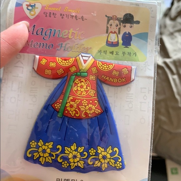 Chinese and Korean souvenirs - Picture 2 of 7